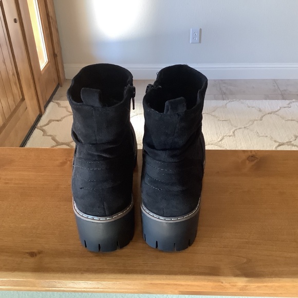 New Black Lug Sole Boots - Picture 2 of 4